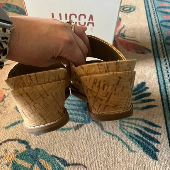 Lucca Lane Whitley Sandals - Picture 3 of 6